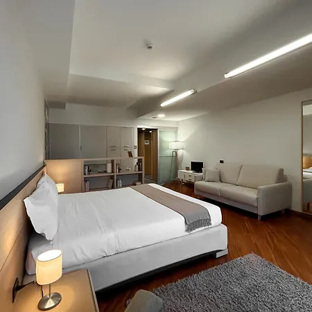 Ampio Monolocale - 4 Ospiti Con Garage Nei Dintorni A Pagamento *