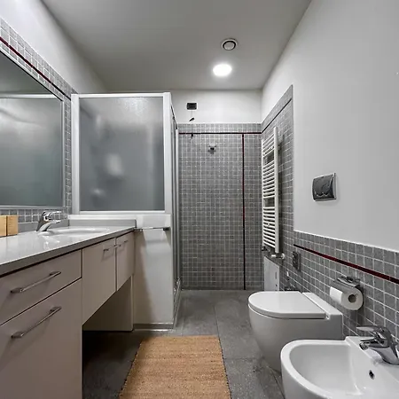 Ampio Monolocale - 4 Ospiti Con Garage Nei Dintorni A Pagamento 아파트 토리노